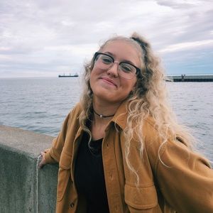 Meet your Posher, Madeline